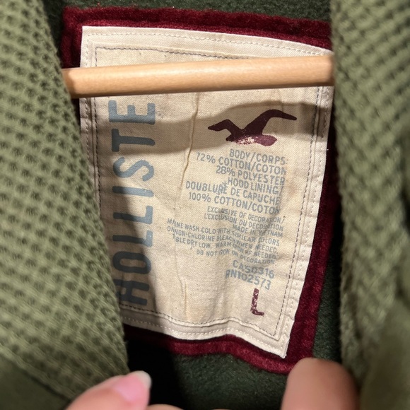 Hollister Men's Olive Hoodie with Logo - Picture 8 of 11